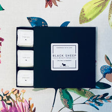 Load image into Gallery viewer, Signature Black Pomegranate Wax Melts
